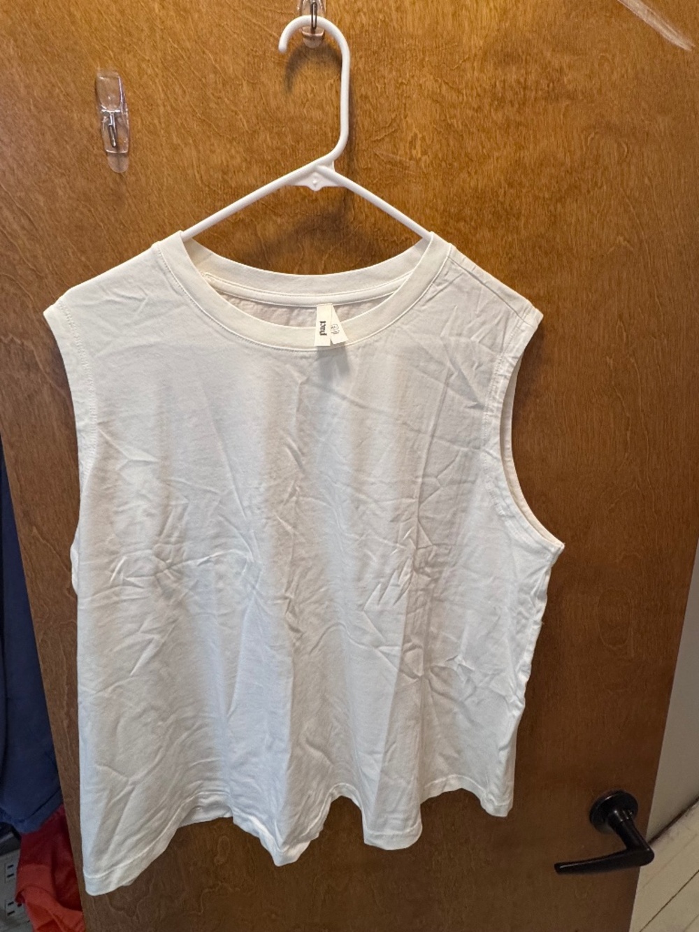 Pact brand top